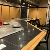 鉄板焼 下野 - 店内カウンター席