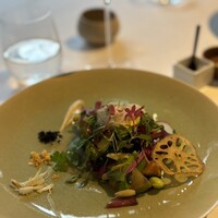 モトイ - ６５種類ものお野菜の温かいサラダ