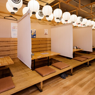 〈掘りごたつ半個室4名様×6卓〉ゆったりお食事を◎大人数宴会にも対応！