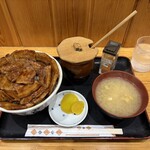 ぶた丼のとん田 - バラぶた丼(バラ12枚・味噌汁付き) ライス(+150g)·肉(+6枚)大盛