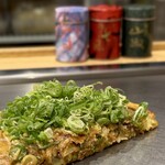 お好み焼き しみづ - 一味･七味･山椒 が置かれてるが何気に使ったことない
      山椒とかスジ肉と合うかも(´◡͐`)