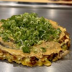 お好み焼き しみづ - 「牛すじネギ」 お好み焼き マヨネーズソースがദ്ദി˙◡･)