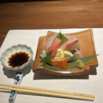 魚と煮込みとわら焼きと ととと - 