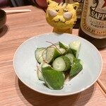 大衆酒場さんま - やみつき胡瓜　323円(税込)   ※せめて、こっちがお通しであれ！