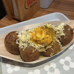 築地銀だこ - 料理写真:カレー風味のチーズてりたまたこ焼き