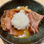 ビーフ鈴木 - 肉おにぎりになる前のお姿