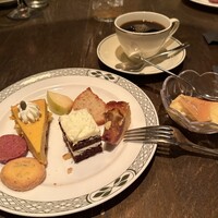 ロウリーズ・ザ・プライムリブ 恵比寿ガーデンプレイス店 - 