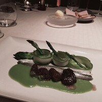 ベージュ アラン・デュカス 東京 - 