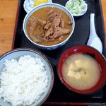 永井食堂 - もつ大盛り半ライス
            