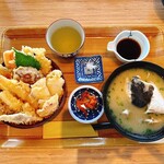 平戸瀬戸市場 レストラン - 