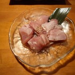 炭火焼肉ホルモン酒場 仙次郎 - 大山鶏もも肉