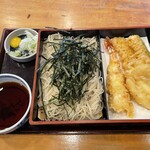 十六文 そば七 - 