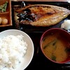本町ひもの食堂