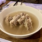 海南鶏飯食堂 - 肉骨茶
