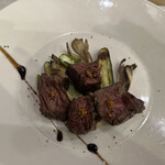 クチーナ ハセガワ - 那須牛さがりのステーキ　舞茸・長茄子・ししとうのグリル添え