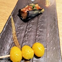 ぎんざ 阿吽 - 季節の前菜三種盛り
                      　　貝、秋茄子の肉味噌田楽、揚げ銀杏