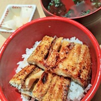 ぎんざ 阿吽 - ・鰻の小丼
                    ・あおさ海苔味噌汁