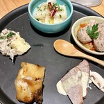 月島 くいものや 美酒処 - 