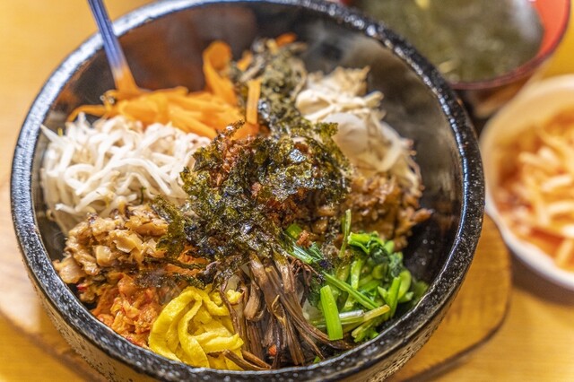 平野屋 - 養鱒公園（韓国料理）の写真