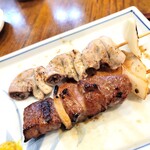 藤よし - 手前から、レバー、こぶくろ