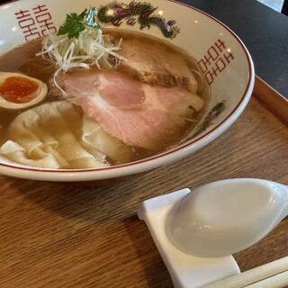 豚骨清湯・自家製麺 かつら