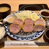 豚しゃぶ せいろ蒸し 豚匠 なんば邸 - 