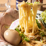 鶏そば綴る - 料理写真:鶏そば全のせ