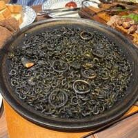 ミゲル フアニ 新宿タカシマヤ タイムズスクエア店 - イカ墨のパエリア