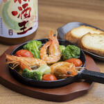 てっぺい - 有頭海老とブロッコリーのアヒージョ