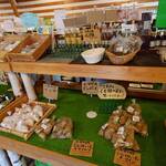 特産品販売所 道の駅こすげ物産館 - 