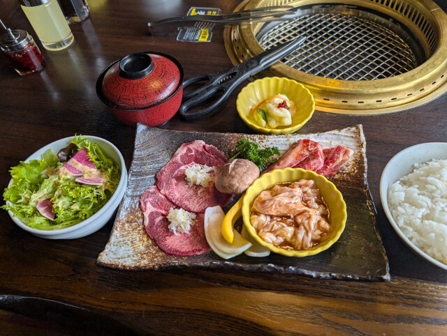 Yakiniku Saihou Bokuzen Atsubetsu Ten