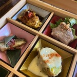 Kurori DINING - 左上から・オムレツソースあん・豚こうじ焼・さんま香梅煮・アボカドマヨソース