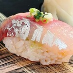 すし いわ - あじ