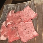 和牛とタン 焼肉 とみ - 