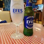 トルコ料理 アセナ - スペシャルコース②でチョイスした、トルコのエフェスビール。
ソフトドリンクに混じって、アルコールも選べるなら、運転手じゃないし選んじゃうよね(*≧艸≦)