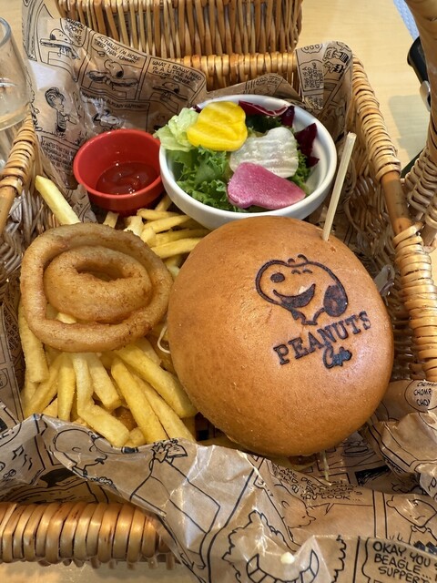 PEANUTS Cafe Snoopy Museum - Minami Machida Grandberry Park/Cafe