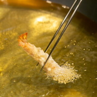 四季折々の味覚をコースで。職人技の光る天ぷらをどうぞ