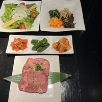 老舗精肉店直送 千種焼肉 飛騨牛の奴隷 千種店 - 
