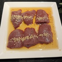 老舗精肉店直送 千種焼肉 飛騨牛の奴隷 千種店 - 