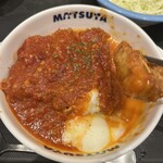 松屋 - 温玉を割ってマイルドに、より味わい深いお味になり、ご飯と良くマッチして美味しかったです！(*'▽'*)