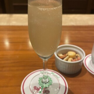 奈良ホテル ザ・バー_1