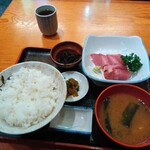 はせ部 - ブリ刺定食   895円