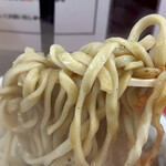 ラーメン鷹の目 - 麺