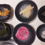 Jukusei Niku Senmon Ten Yopu no O Buta Shio Yaki Kichijoji Ten - 小菜與醬料