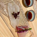 WASHOKU SUSHI ゆゆ梅田 - 平目とカンパチ。岩塩とお醤油で。