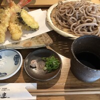 自家製粉石臼挽きうどん 青空blue 本店 - 