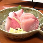 温鮮酒場 ちょんまげ - 天然ブリのお造り