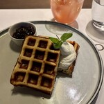 TWO ROOMS CAFE GRILL BAR 日本橋 - 