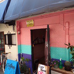 カリーシャワー - 外観