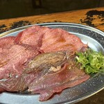 ホルモン肉問屋 小川商店 西中島店 - 